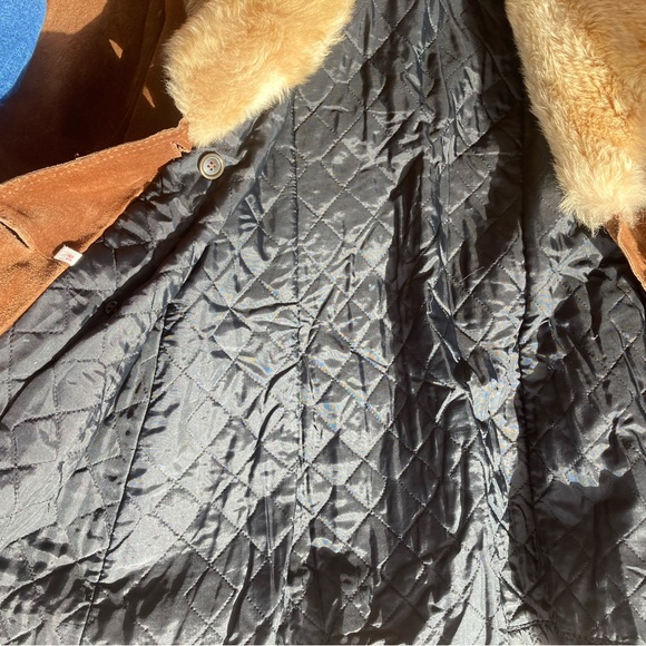 70s belted Coat, Genuine Leather, Vintage Excellent Condition - Picture 4 of 11